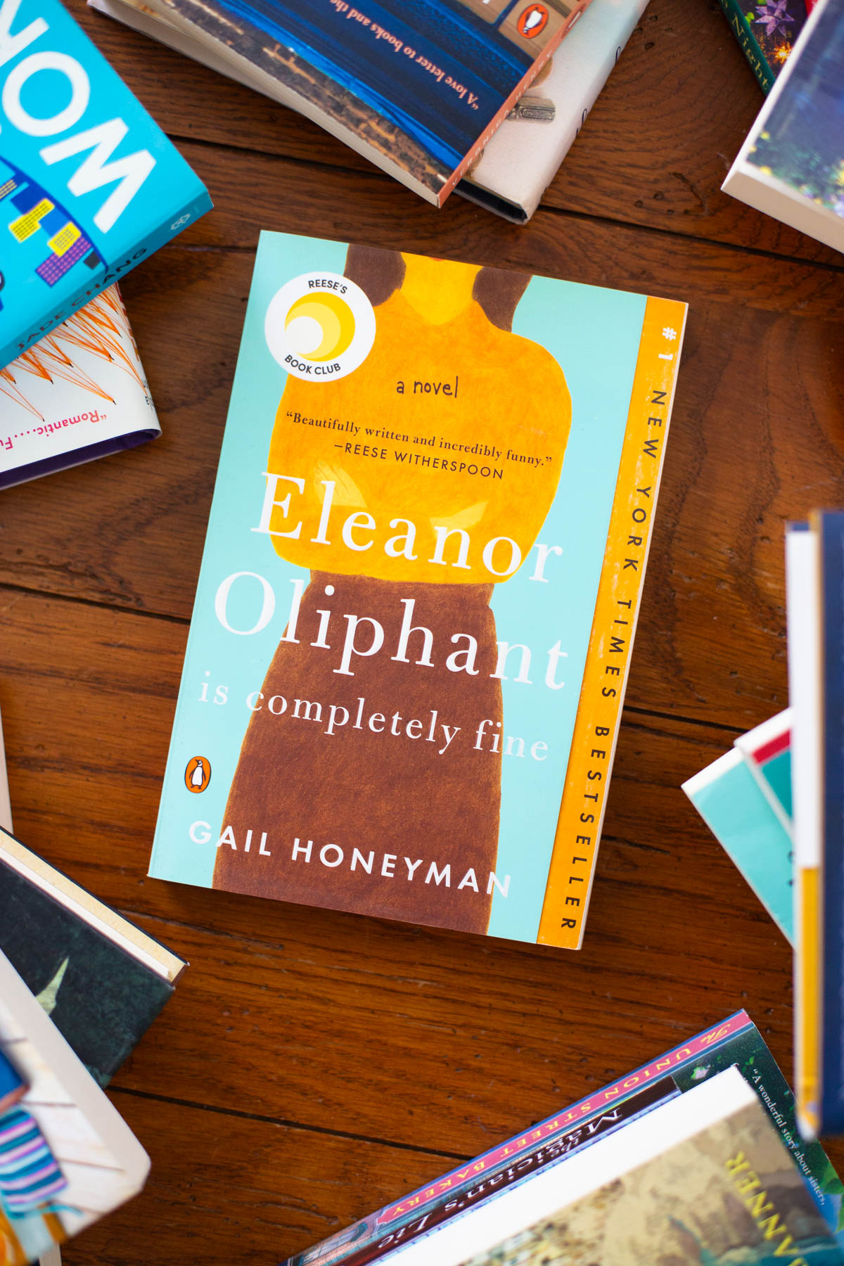 A copy of the book Eleanor Oliphant is on the table.