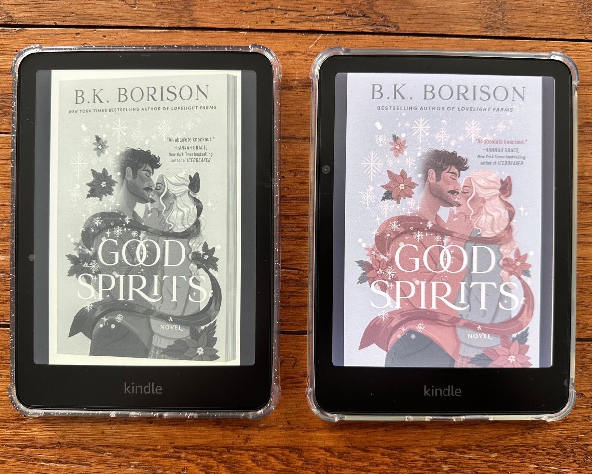 The Kindle Paperwhite is on the left, the Colorsoft on the right. Both screens have the same book appearing on the live book screen.